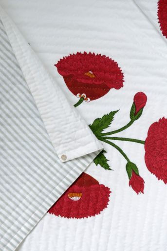 Bedcover Poppy on White