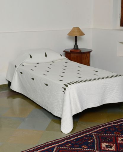 Bedcover Cypress and orange suzani stripes