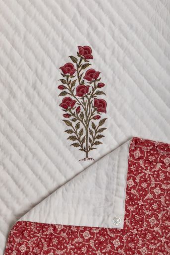 Bedcover Green Leaf Mughal Rose Raspberry Laura